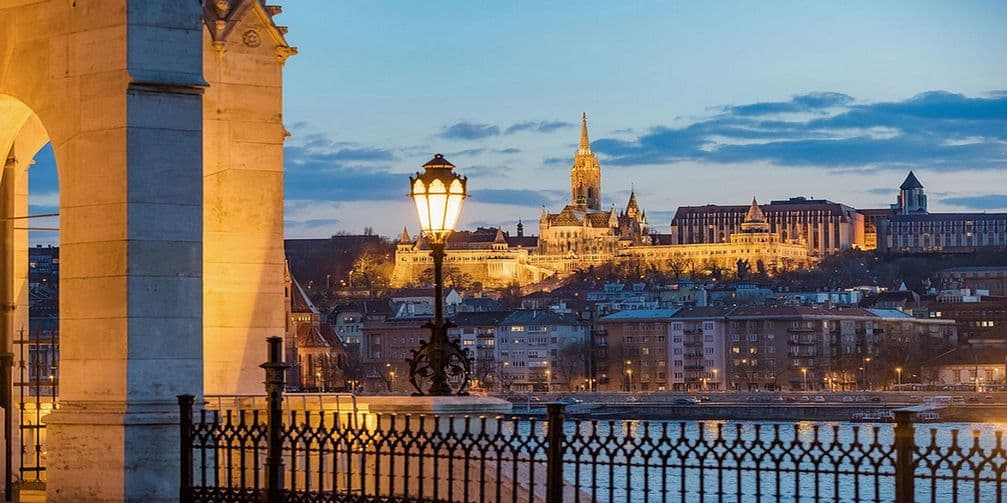 Otkrijte čari Budimpešte: Udobno putovanje autobusom iz Beograda