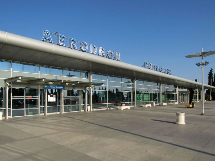 Servizio autobus stabilito per l'aeroporto di Podgorica