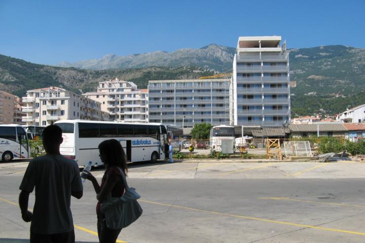 Stacioni i autobusit Budua
